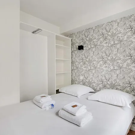 Small Cosy Apartment Menilmontant Casa de Férias *